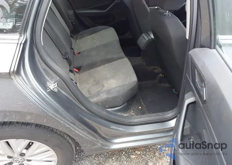 2019 Volkswagen Jetta 1.4T R-Line/1.4T S/1.4T Se из США, поврежденный, VIN 3VWC57BU5KM233960